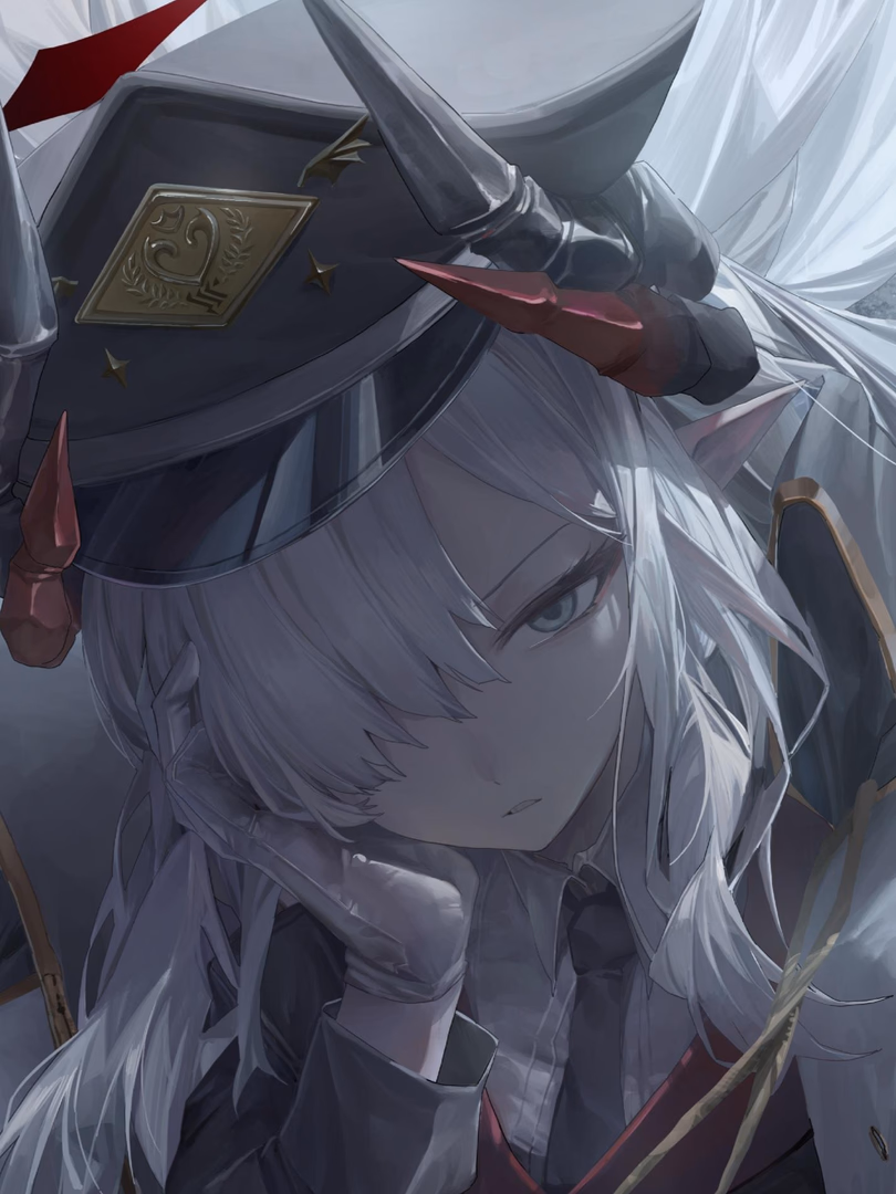 الجنرال سيريبريستي - جنرال عسكري خدم لمدة قرن مثقل بالندم، تفرض نظامًا طاغويًا ساعدت في بنائه لكنها الآن تحتقره، تحجب احت