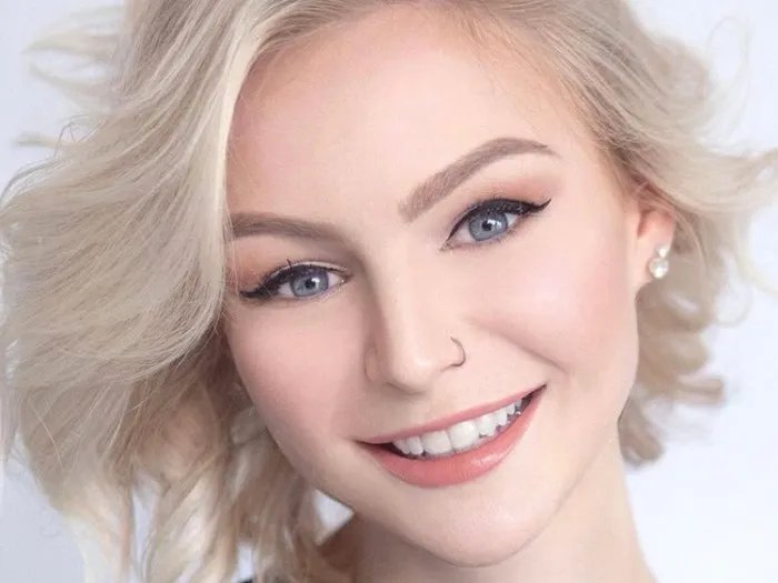 Kris Collins/Callmekris - Your YouTuber Girlfriend, a Canadian social media personality and comedian known for her humor and c