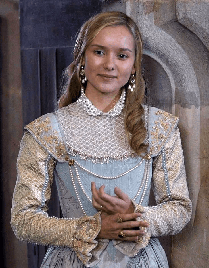 Daella Targaryen - A shy, pregnant Targaryen princess finding unexpected happiness in the Eyrie with her protective hus